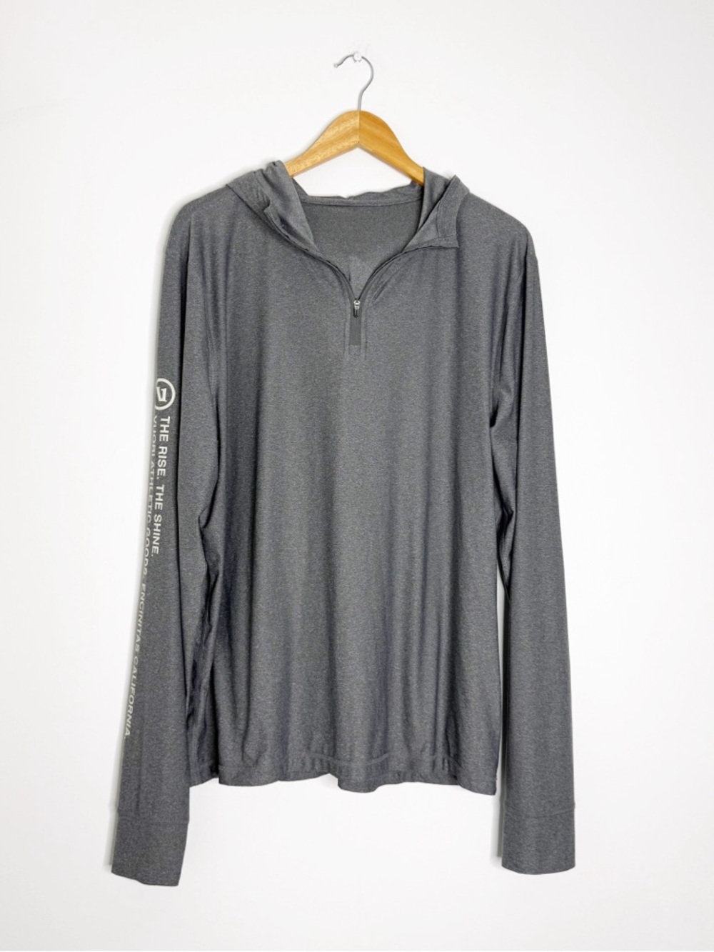 Vuori Men’s XL Gray Hooded Performance Pullover Side Zip Pocket